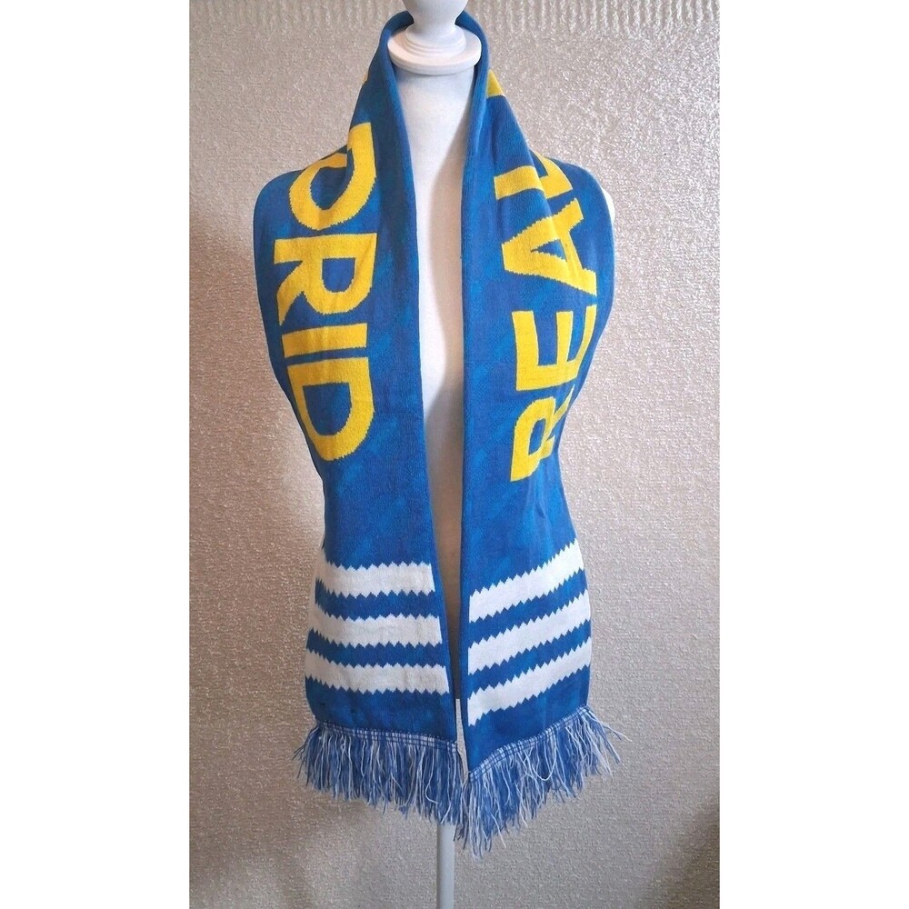 Adidas Real Madrid Scarf Os Sports Outdoors Cool Weather Cozy Comfy Winter